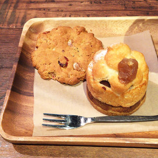 ナチュラルクッキー&ベイクドケーキ モンブラン(コンクリートコーヒーワークス合同会社)