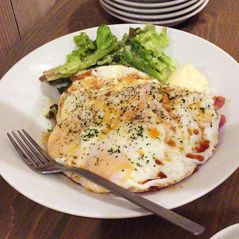 山盛りハムエッグス(酒嚢飯袋)