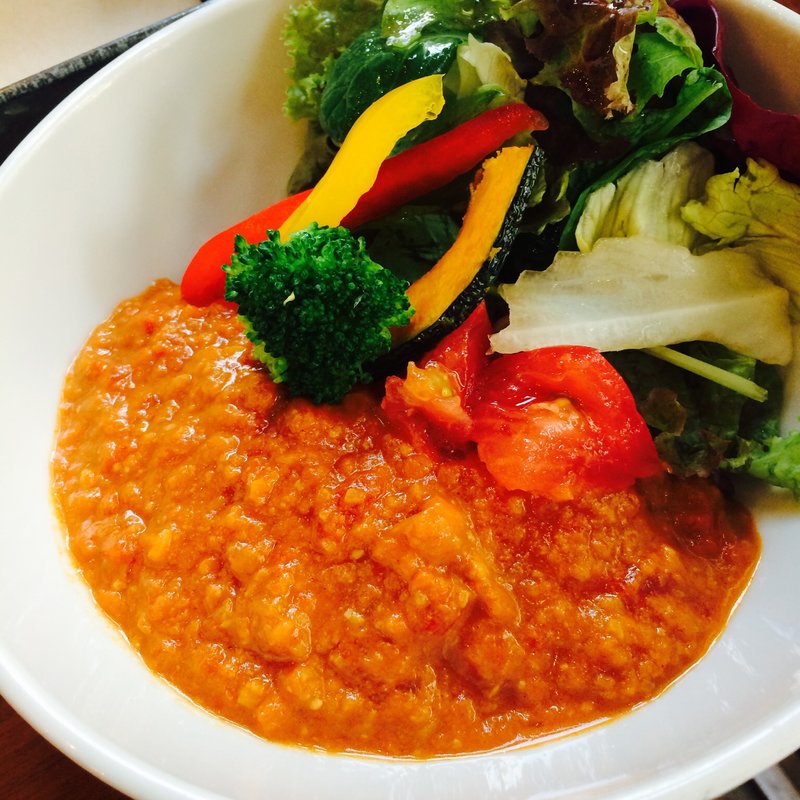 夏野菜のレッドカレー(イート・モア・グリーンズ （eat more greens）)