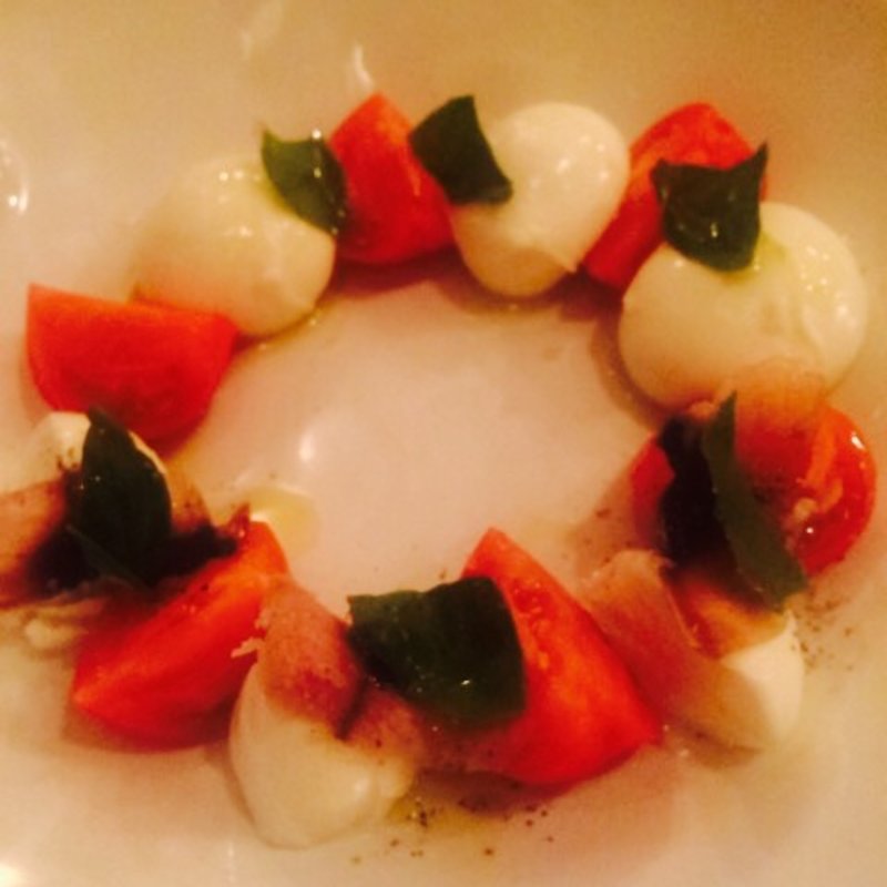 桜鰯のカプレーゼ(ata)