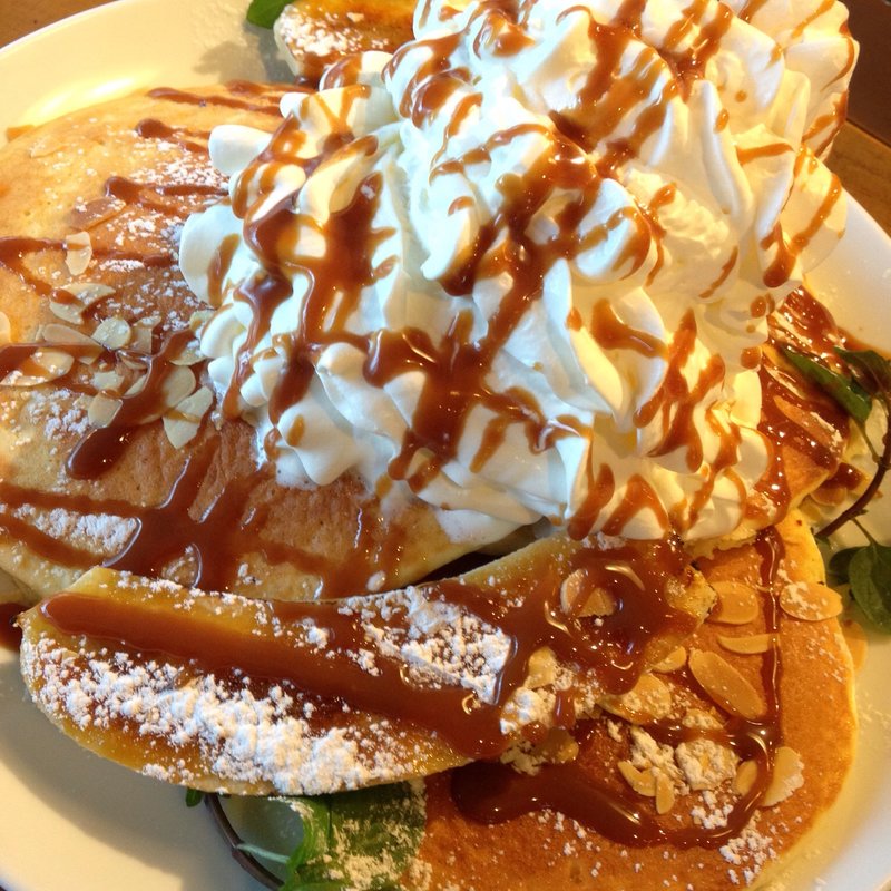 バナナとキャラメルのパンケーキ(フリーマン カフェ)