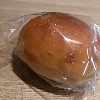 レーズン丸パン(Lotus baguette)