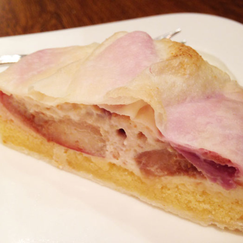 ネクタリンのシュトゥルーデル(ノイエス （Neues）)