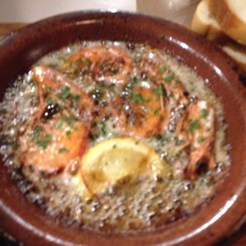 海老のアヒージョ(元町１丁目食堂クリュ)