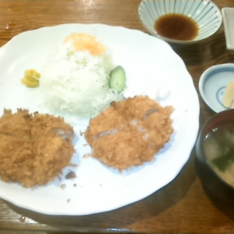 プレミアムメンチカツ定食(とんかつ 美とん さくらい 上大岡店)