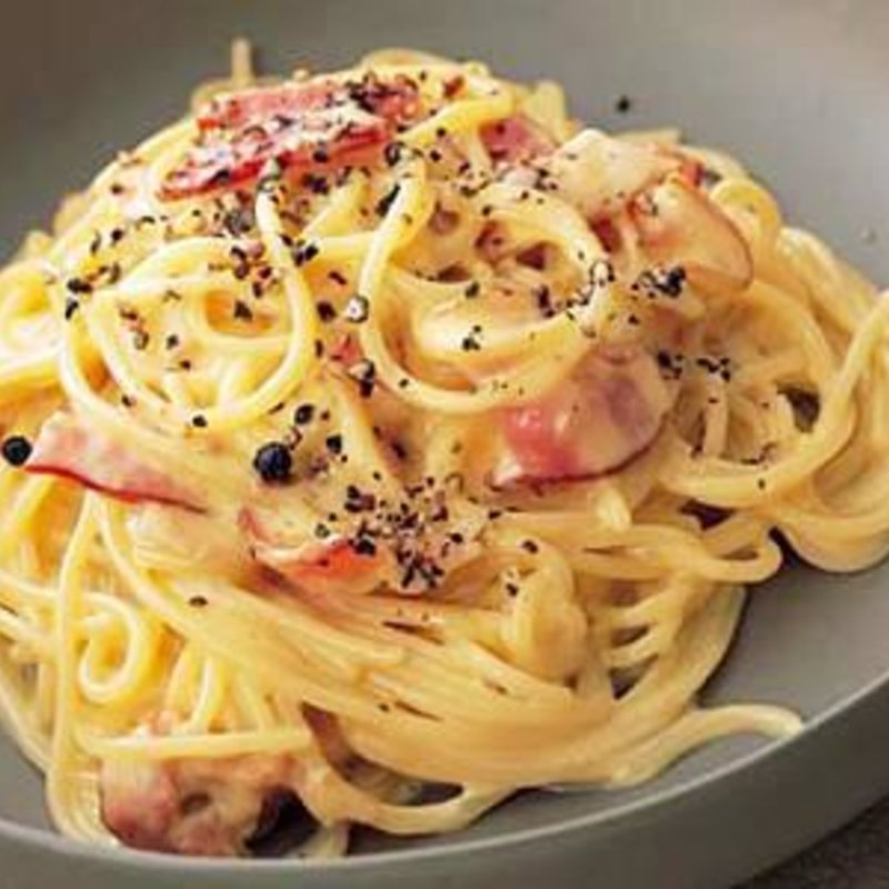 カルボナーラ(ロケットカフェ)