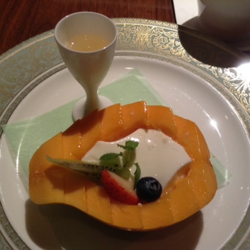 杏仁豆腐入りパパイアカップ(花閒 （かかん）)