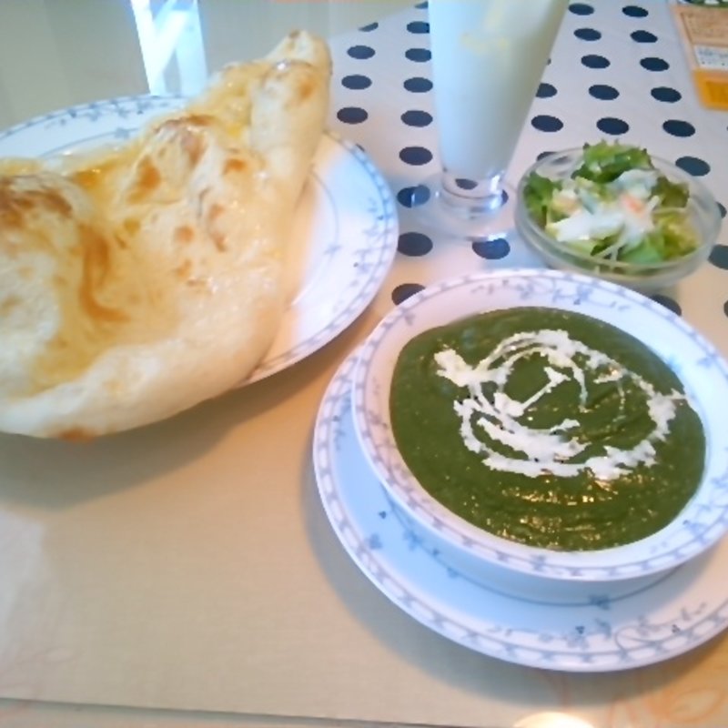 ほうれん草とチーズのカレー(マユール)