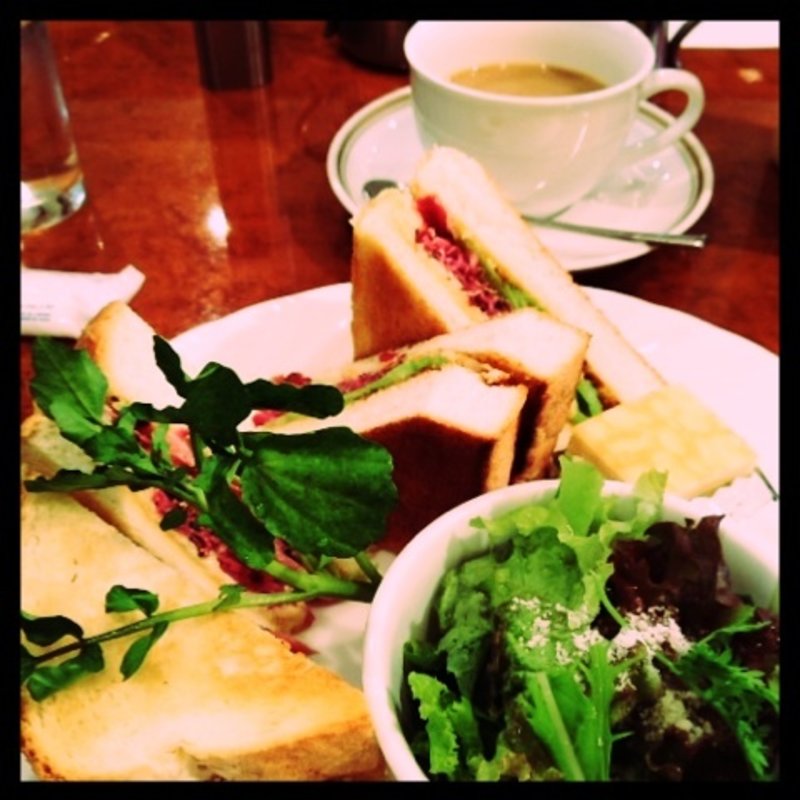 パストラミサンドイッチ(田村町 木村屋)