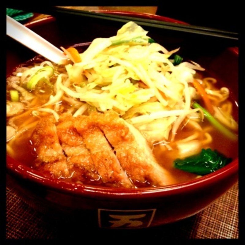 野菜排骨麺 (万世麺店　日比谷シティ店)