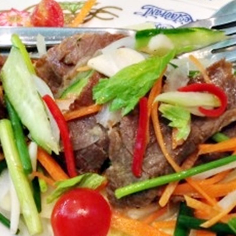 ヤム・ムー・ヤーン(ゲウチャイ)