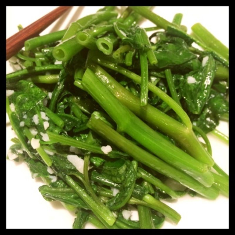 台湾豆苗の老酒炒め(京鼎樓 恵比寿本店 （ジンディンロウ）)