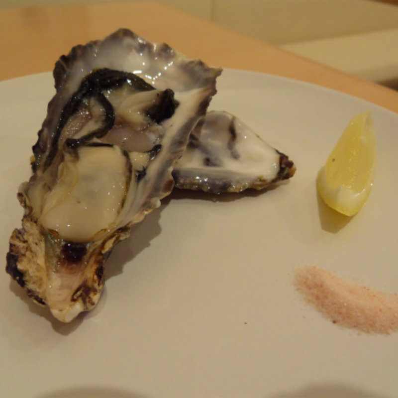 生牡蠣(UNO （ウノ）)