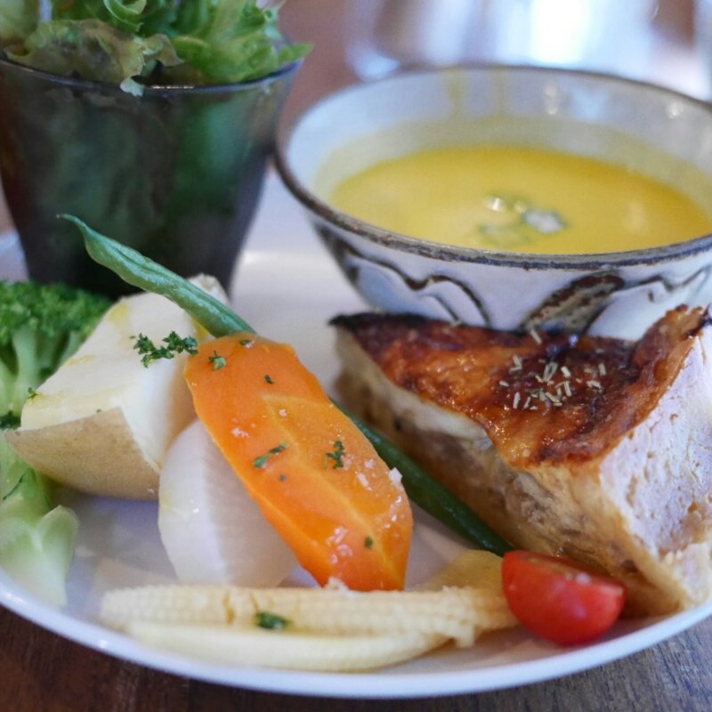 スープとキッシュのランチ(organ)