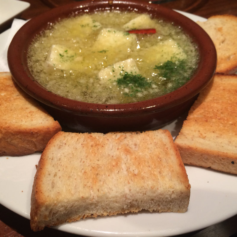 カマンベールのアヒージョ(WINE BARAdagio （ワインバル アダージョ）)