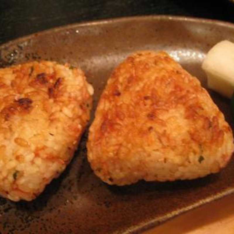 桜海老と大葉の焼きおにぎり(魚と地酒 升亀 MASU‐KAME 品川店)