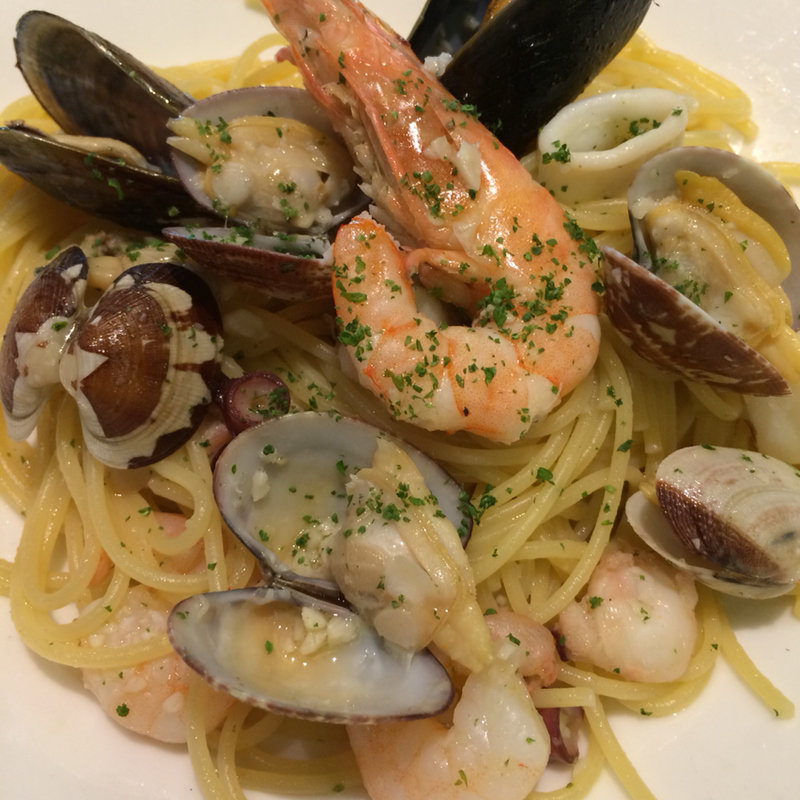 天使海老といろいろ魚介の旨味たっぷりペスカトーレ(ドンサバティーニ)