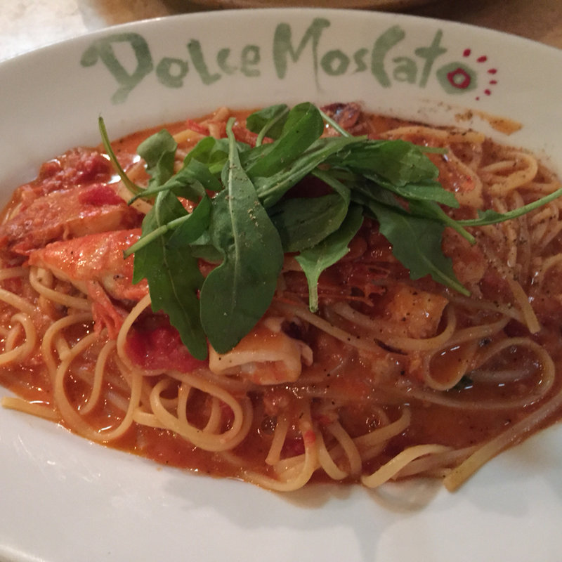 有頭エビとカニのトマトソース(ドルチェモスカート 心斎橋店)