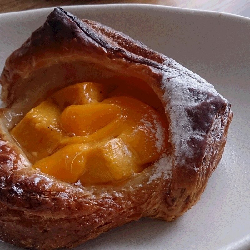 マンゴーデニッシュ(ラ・タヴォラ・ディ・オーヴェルニュ)