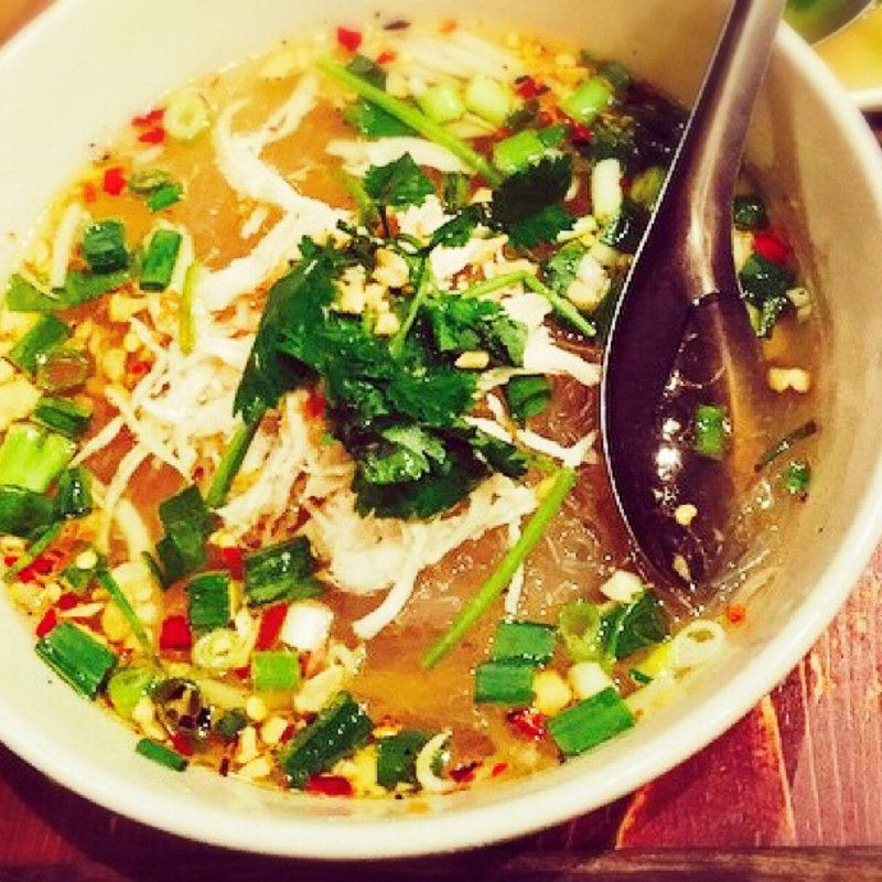 ウンセントムヤムガイ(イサーン・キッチン)