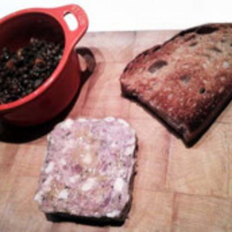 テリーヌ・ド・カンパーニュ レンズ豆のサラダ(ブノワ （BENOIT）)