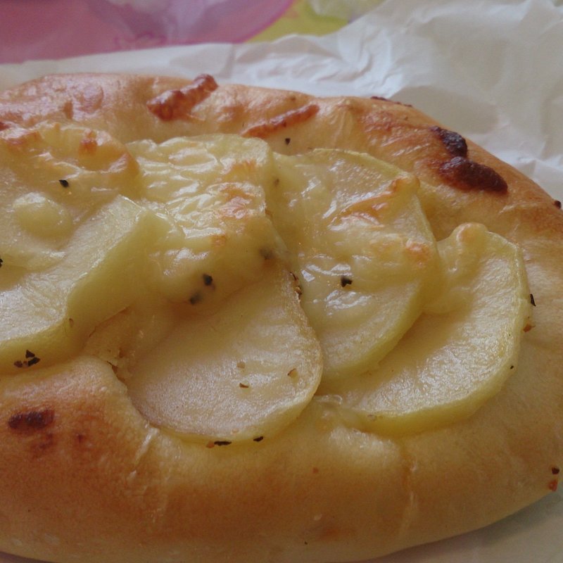 じゃがバター醤油のフォカッチャ(ラ・タヴォラ・ディ・オーヴェルニュ)