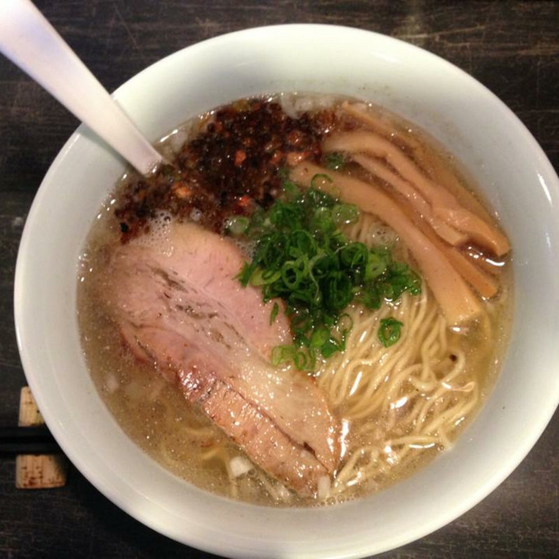 湘南湯麺 琥珀(麺やBar 渦 （めんやばー うず）)