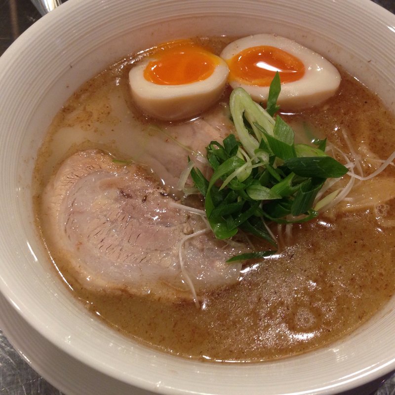 醤油半熟玉子ラーメン(ビアビア （Bia Bia）)