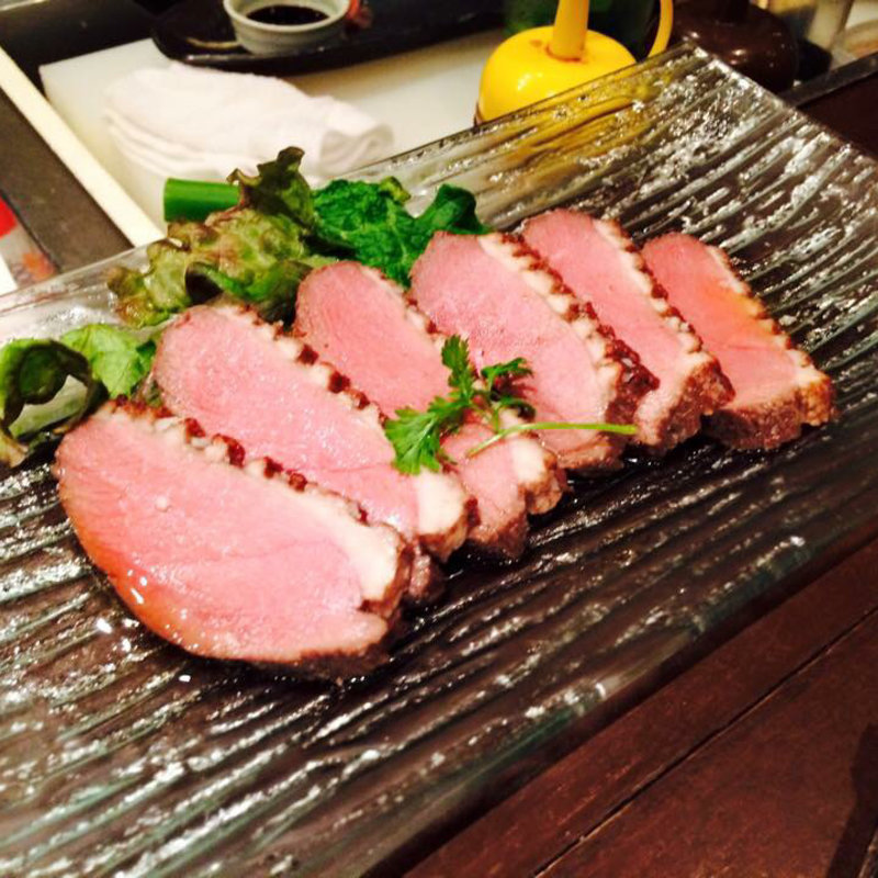 鴨ローストの炙り(そば居酒屋るちん心斎橋本店)