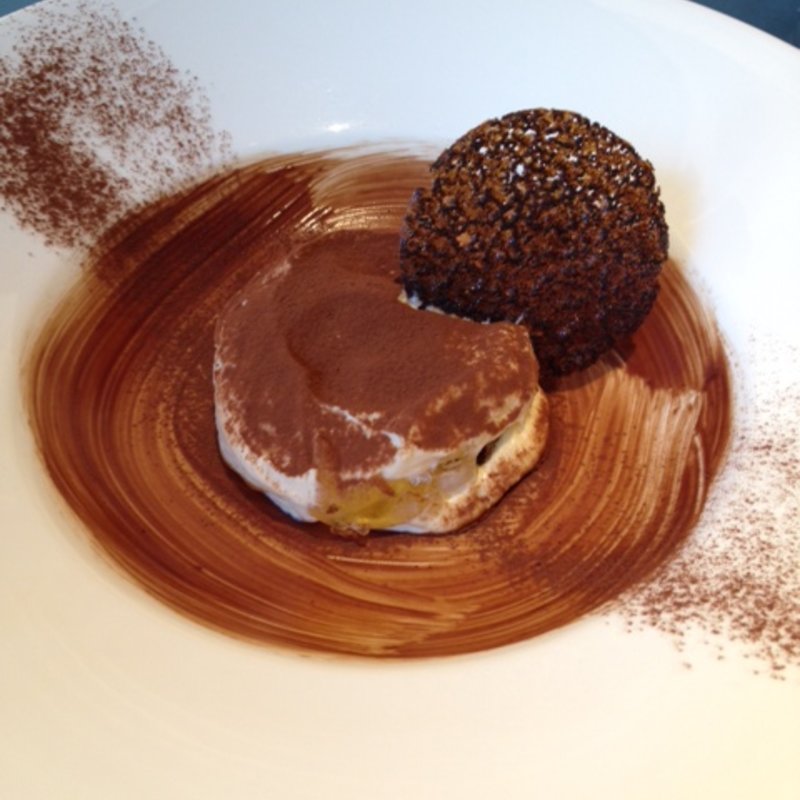 特製ティラミス(エンポリオ アルマーニ カフェ （EMPORIO ARMANI CAFFE）)