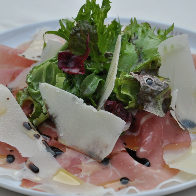 熟成ハムのサラダ仕立て(イータリー 代官山店)