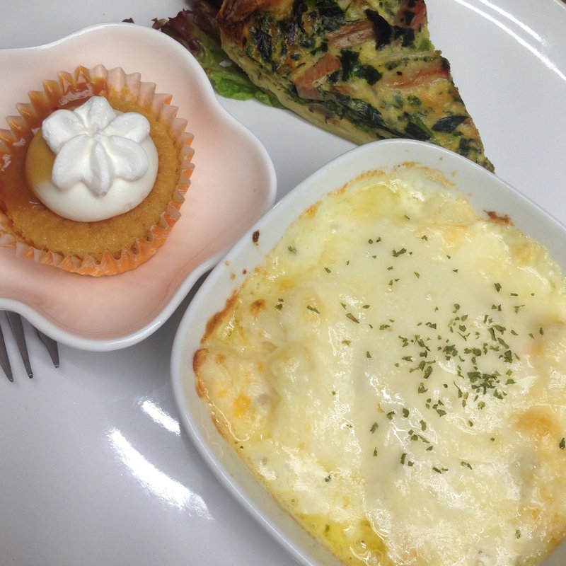 ポテトグラタン&ほうれん草とベーコンのキッシュ《ランチ》(island cafe & bar)