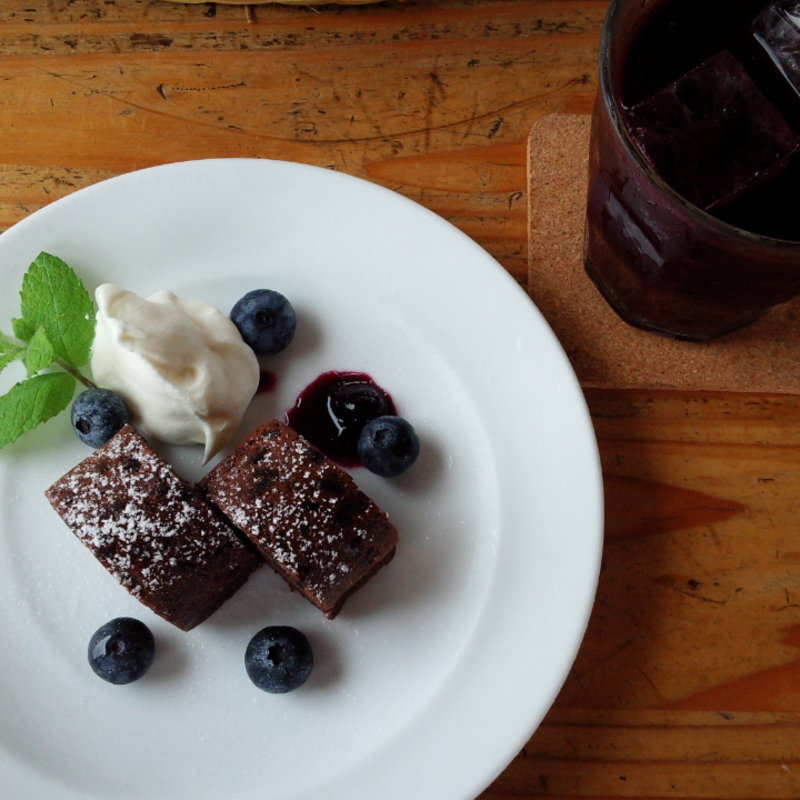 ケーキセット（チョコレートケーキ＆ブルーベリージュース）(ソラノネ紀伊国屋 )