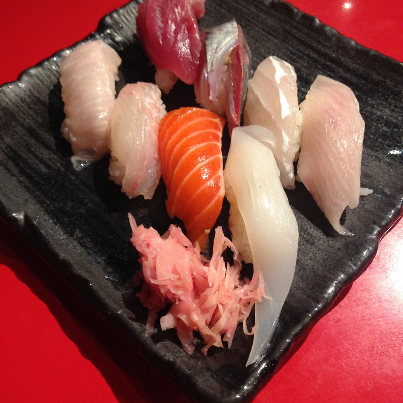 上寿司盛り合わせ(神戸海鮮居酒屋 三ノ宮高架下市場)