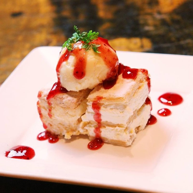 ミルフィーユの苺ソース(福みみ 柏店 （ふくみみ）)