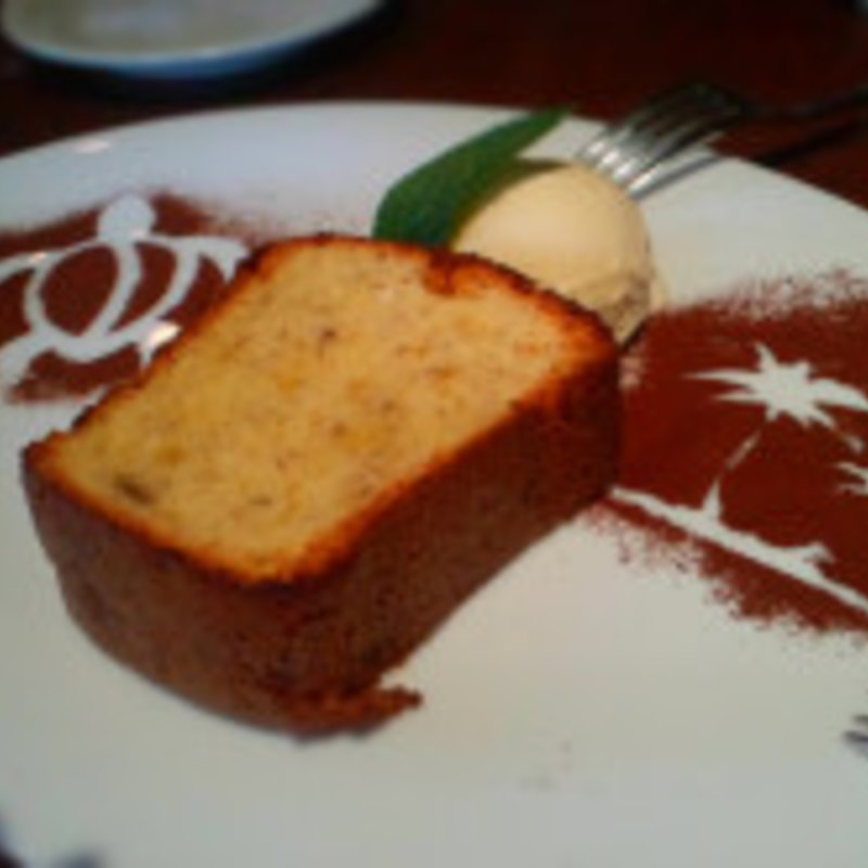 幸せになれるバナナケーキ(ROYAL PALACE )