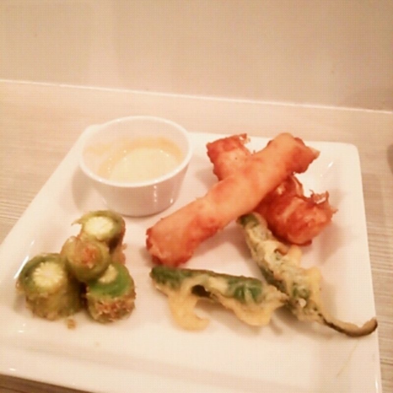 海老とほたてのバードブリック包み揚げ(ボン・グゥ 神楽坂)