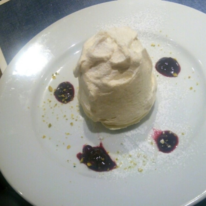 サクサクメレンゲで包んだモンブラン(ゴントラン・シェリエ （GONTRAN CHERRIER TOKYO）)