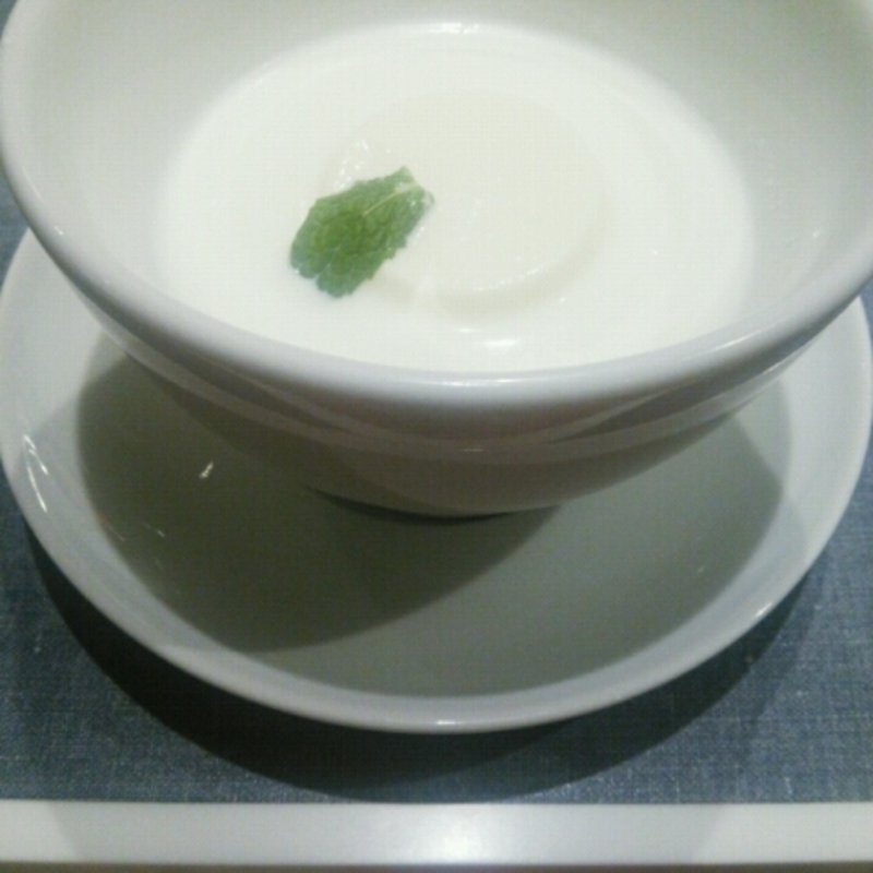 ブランマンジェ(ゴントラン・シェリエ （GONTRAN CHERRIER TOKYO）)