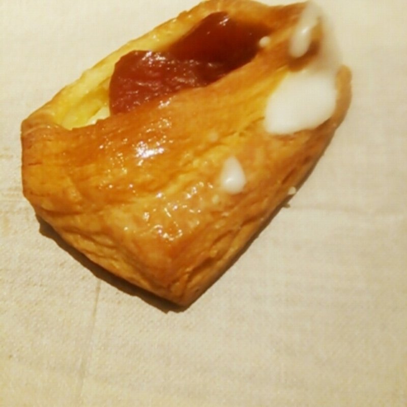 あんずのデニッシュ(こく旨肉そば 日の陣)