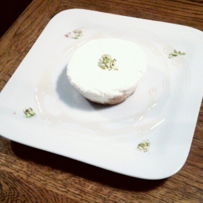 ゆずのレアチーズケーキ(Cardiff／カーディフ)