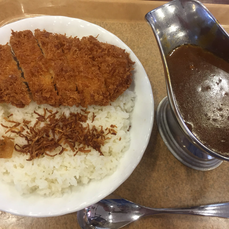 カツカレー(新橋清月堂カリカル パサール羽生店)