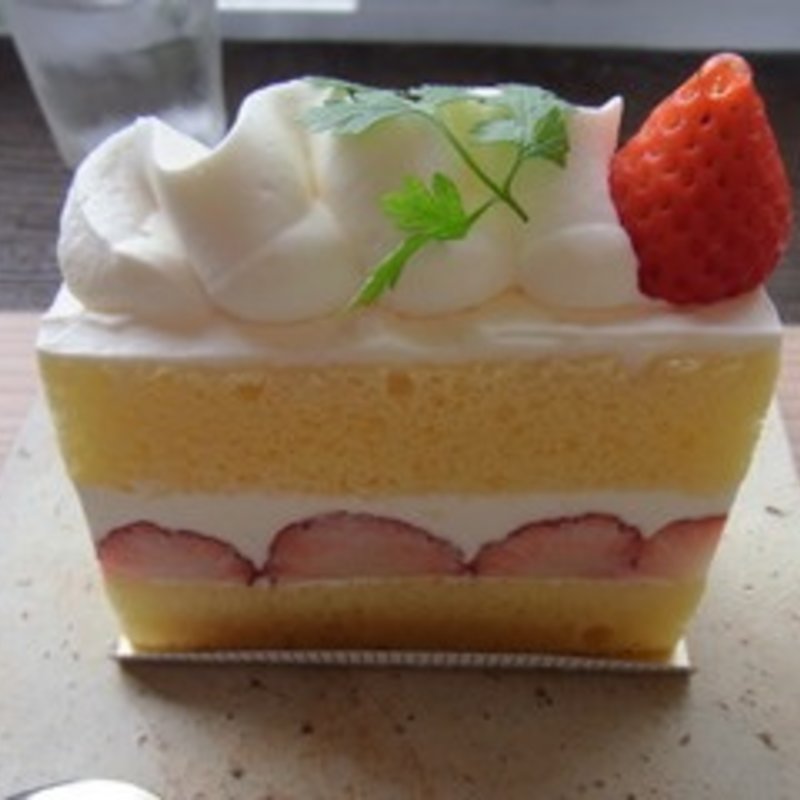 イチゴショートケーキ(菓子・茶房 チェカ （cheka）)