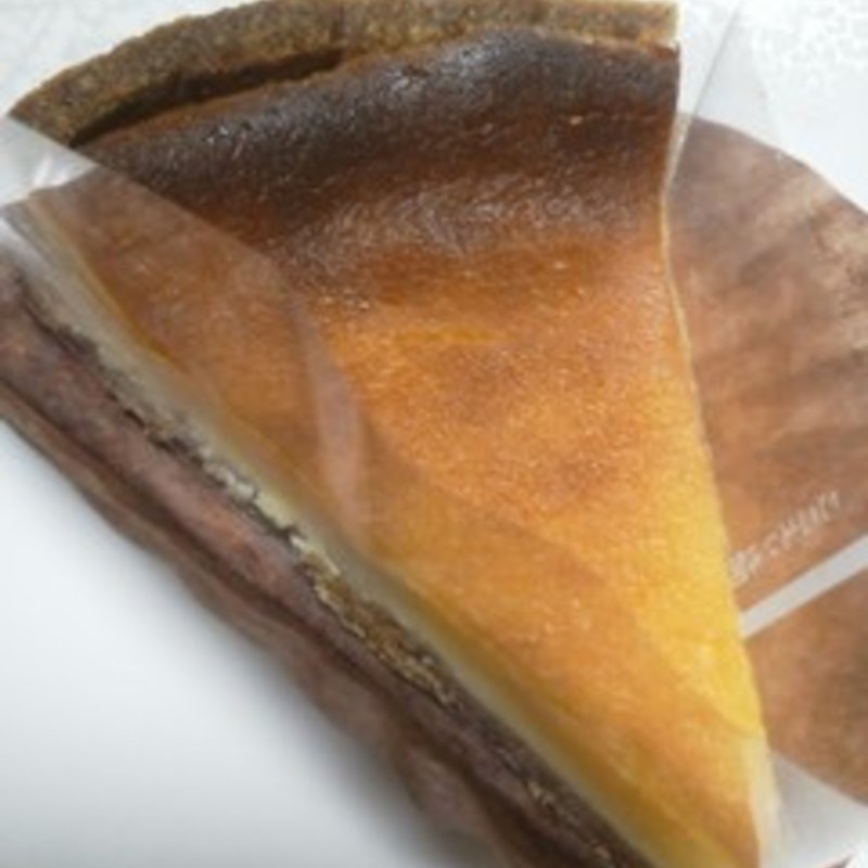 ベイクドチーズケーキ(菓子・茶房 チェカ （cheka）)