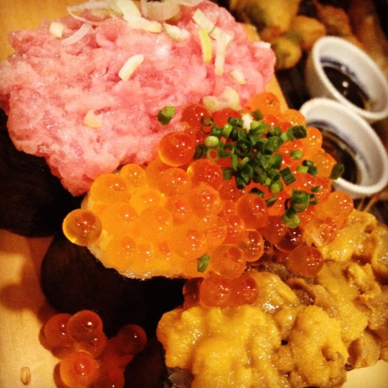 豪快！！鬼盛り軍艦寿司(串揚げと煮込みの店 ほたる)