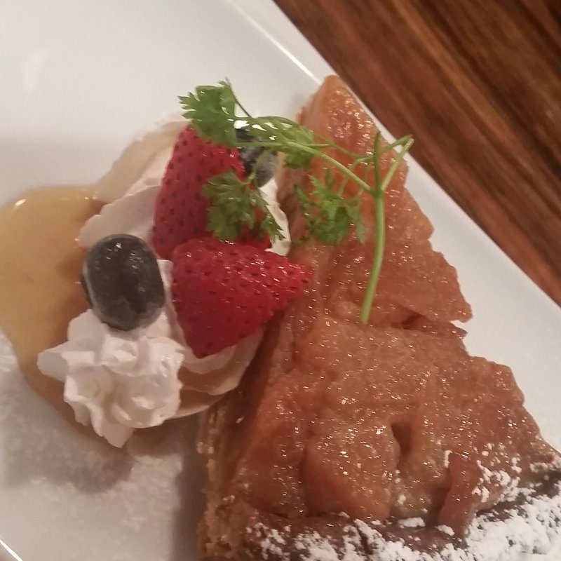 アップルタルトケーキ(金のイタリアン )