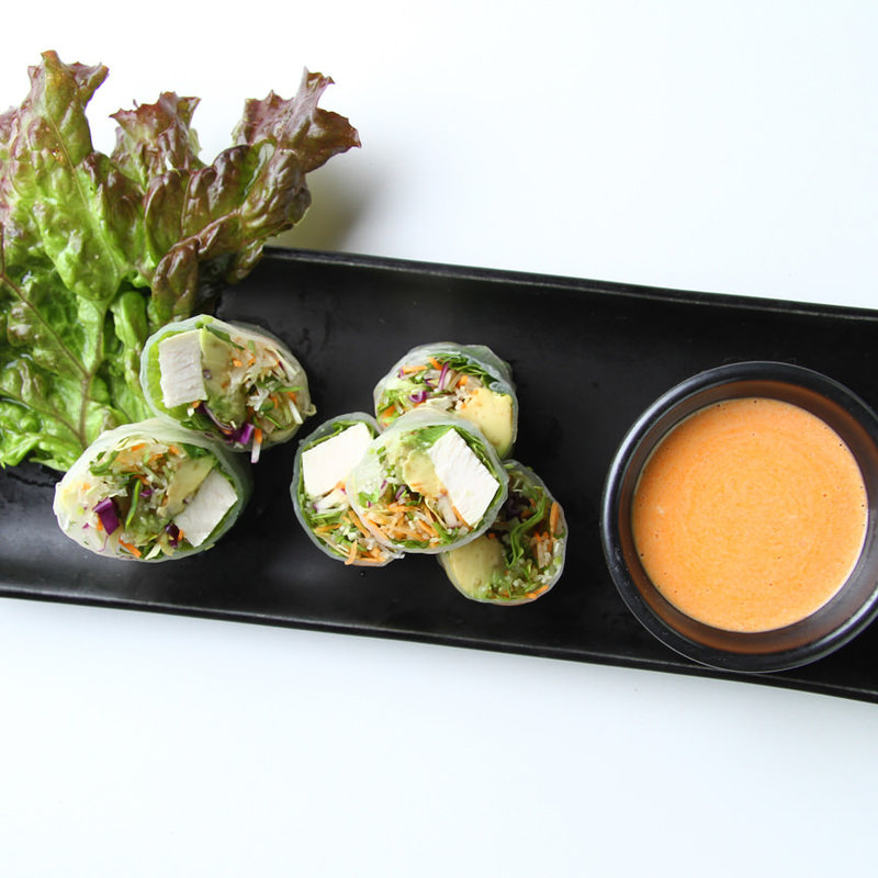 鶏肉とアボカドの生春巻き(エルゴラッソ 柏店 （ELGOLAZO）)