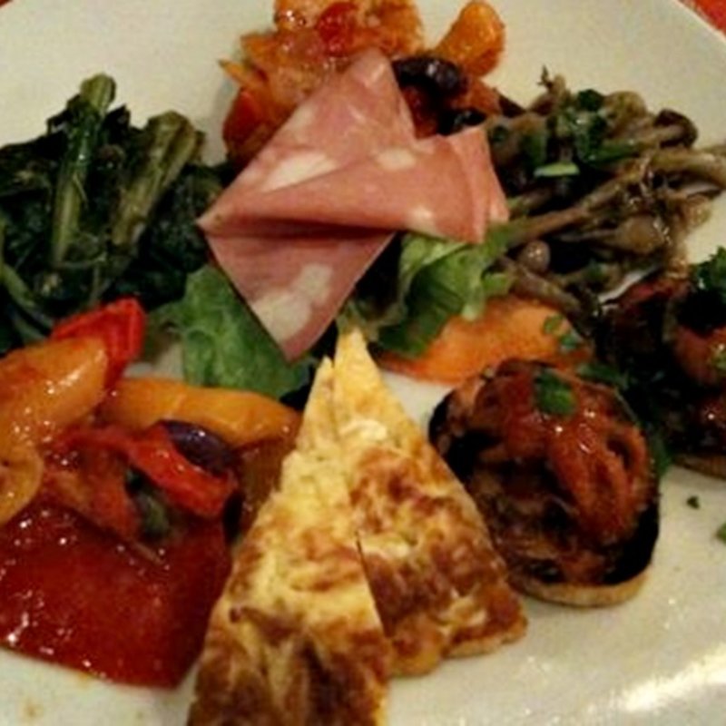 キアッキェローネ風前菜の盛り合わせ(ピッツェリア キアッキェローネ PIZZERIA CHIACCHIERONE)