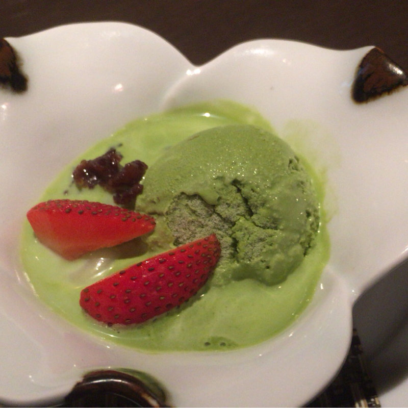 みるく抹茶の白玉ぜんざい(御八 渋谷駅前店)