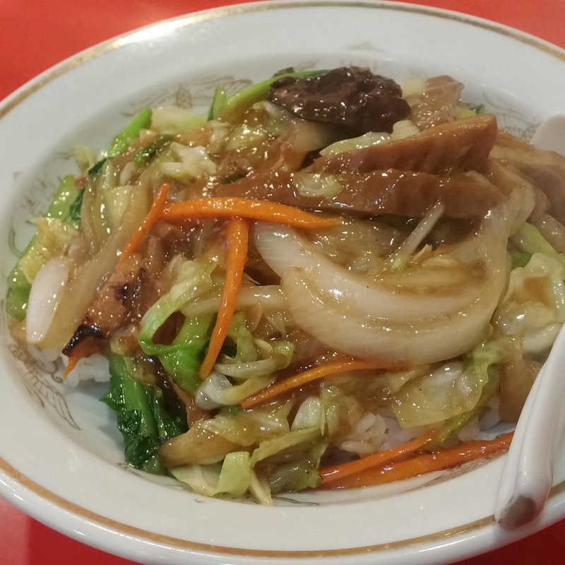 モツ丼(中華料理 白龍(ハクリュウ))